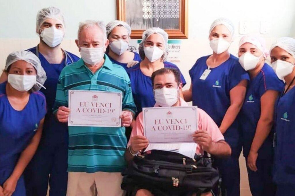 Pai e filho receberam alta no último dia 4