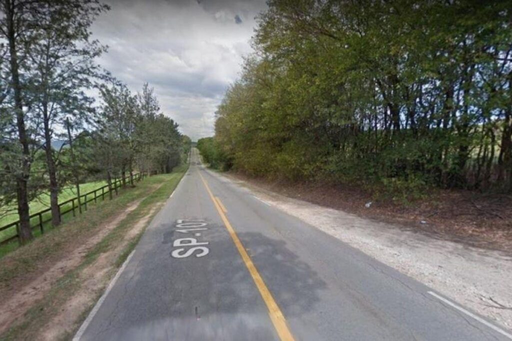 Menina de 5 anos não resiste após acidente causado por irmão menor de idade no volante