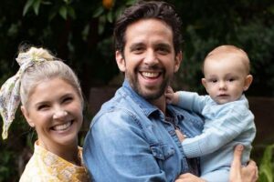 Nick deixou a família e a esposa