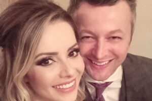 Theo é o único filho do casal