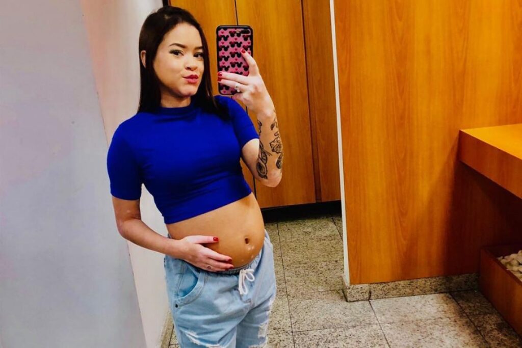 Ela estava grávida de 5 meses
