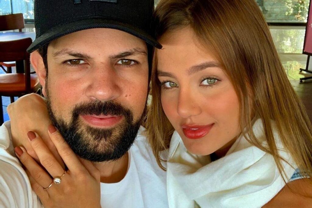 Sorocaba e Biah Rodrigues curtem momento em família