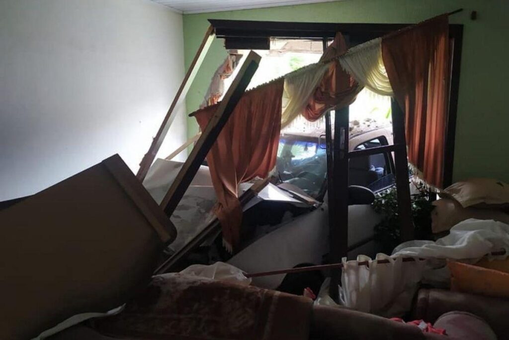 Os moradores da casa não se feriram