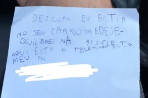 Menino deixou bilhete para dono do carro que amassou por acidente
