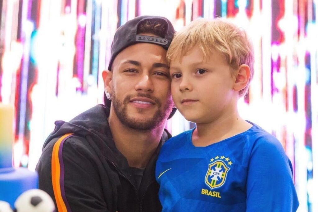 Neymar se declarou para Carol e Vinícius