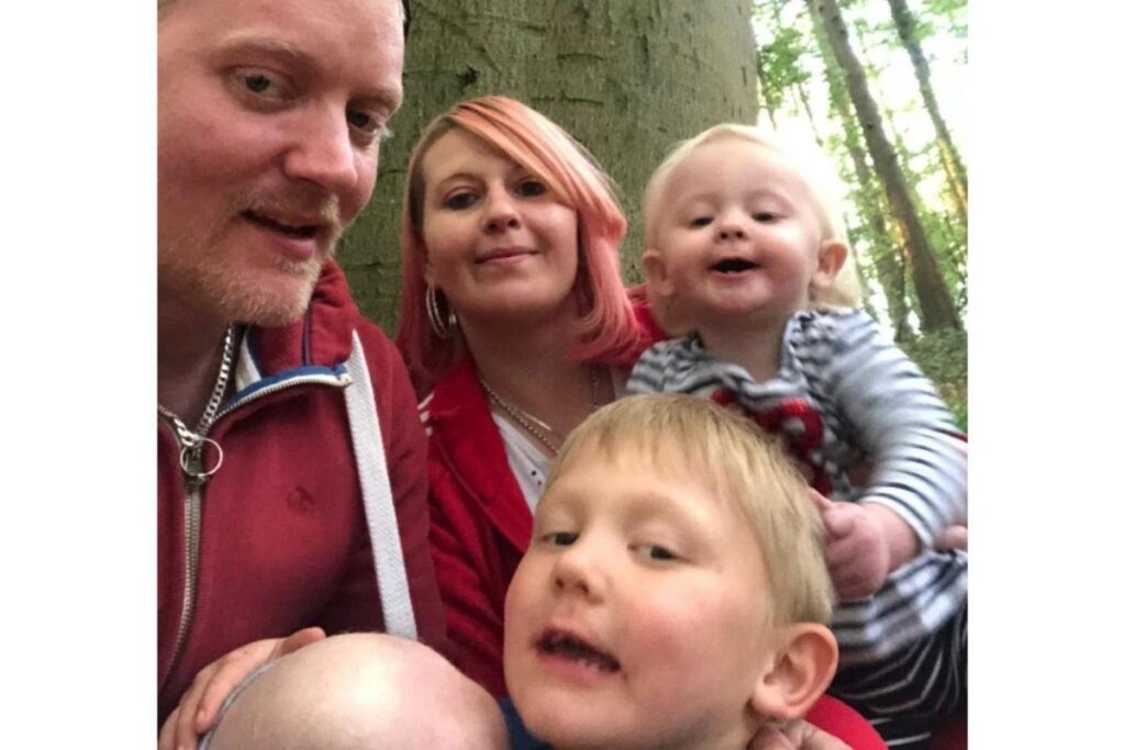 Os dois se conheceram através de um site de relacionamentos