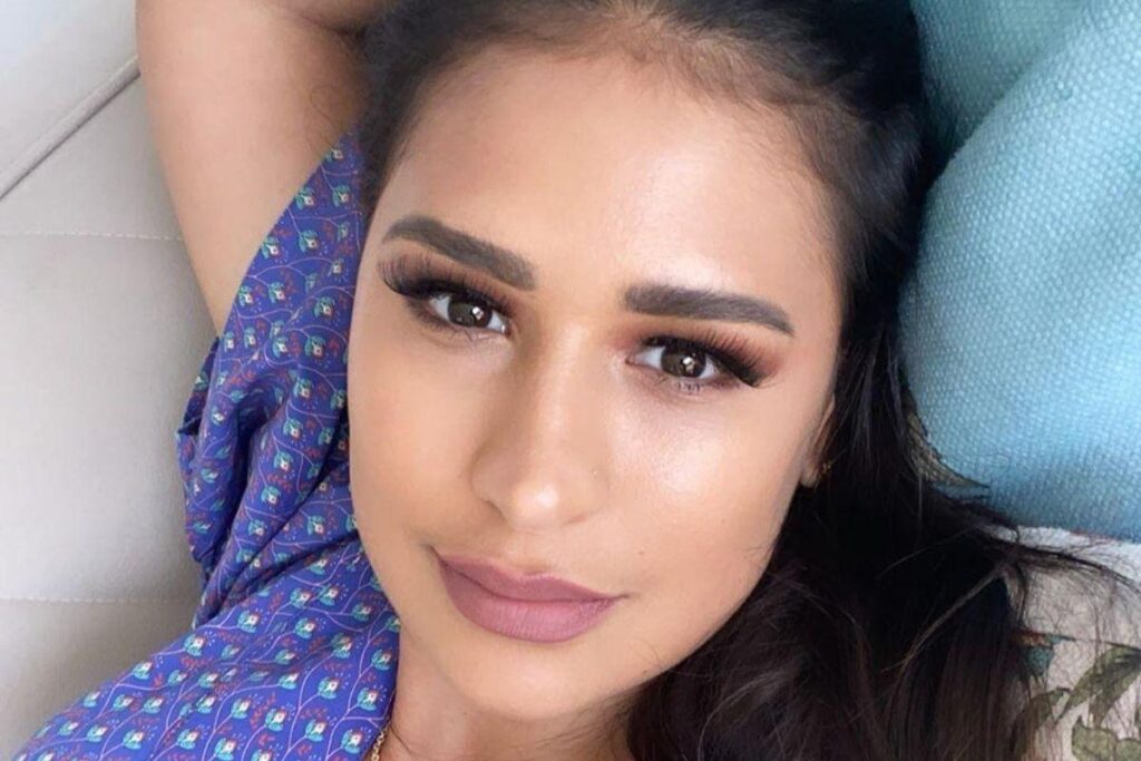 Cantora está seguindo uma dica natural para melhor o sintoma: comer alface