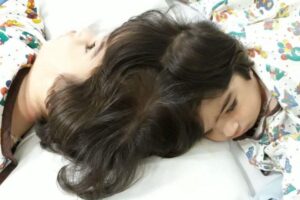 A família comemorou a volta das meninas para a casa