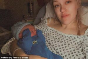 Ela não teve nenhum sintoma da gestação apenas ganhou alguns quilos