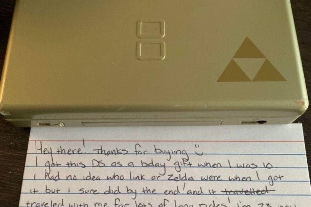 Ele comprou um Nintendo DS usado