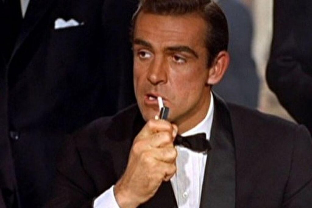 Sean Connery em sua última foto ao lado do filho, Jason, e da nora, Fiona, em seu aniversário de 89 anos