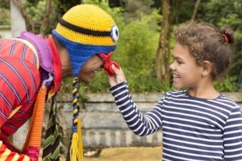 Fabiano começou a se vestir de palhaço e visitar as crianças internadas em 2016