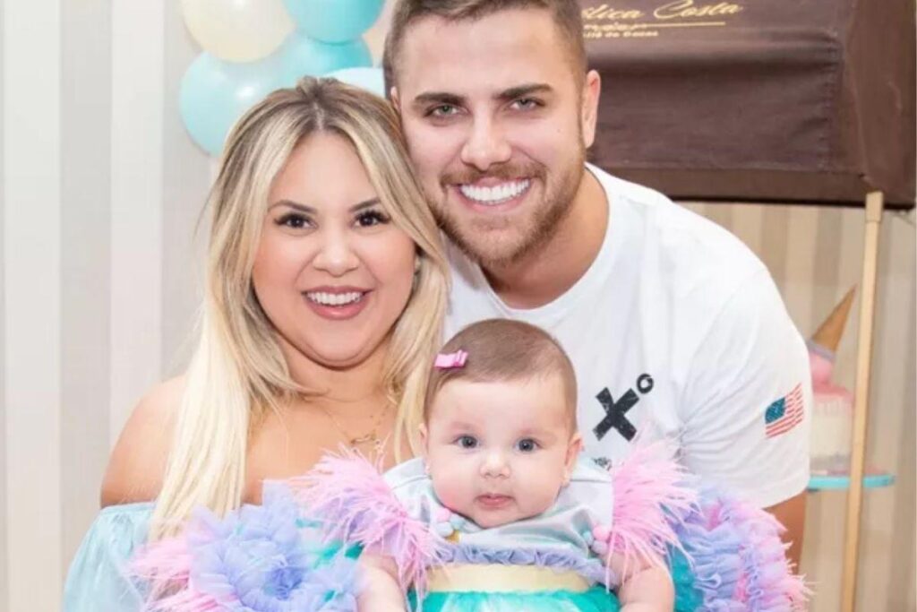 Angelina tem 5 meses