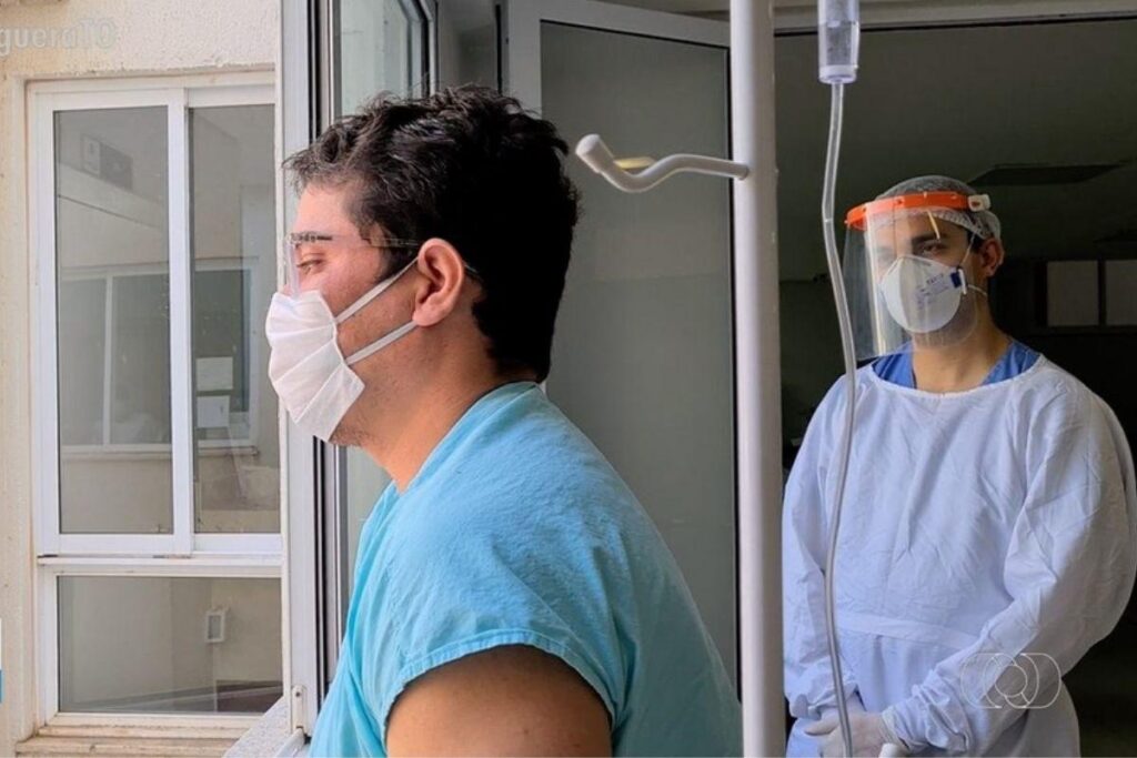 O pai surpreendeu o filho com reencontro à distância