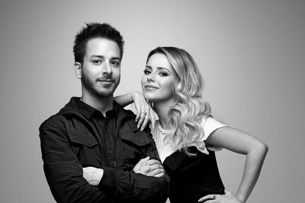 Ele compartilhou uma foto rara do filho