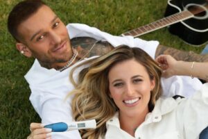 O casal foi criativo ao contar a novidade!