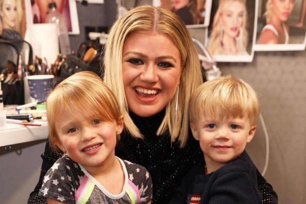 A cantora está muito grata pela ajuda profissional que está recebendo