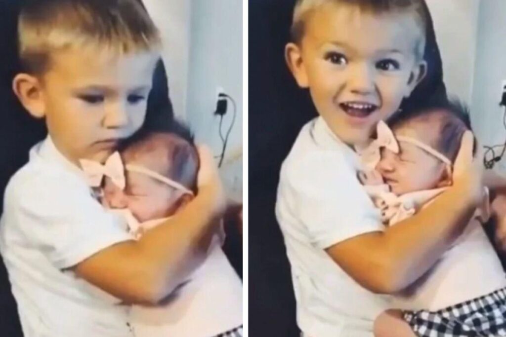 O irmão adora cuidar da pequena!