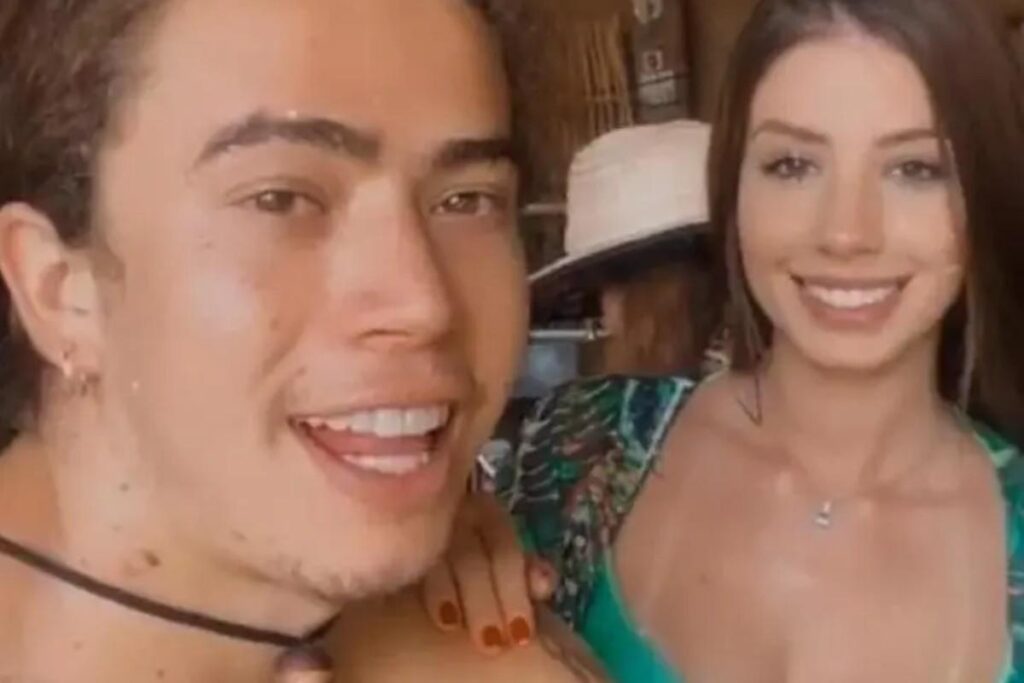 Ela respondeu algumas perguntas pelos stories