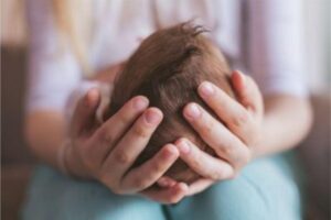 O bebê nasceu com anticorpos para a doença