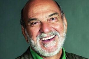 Ele emocionou em homenagem a Galvão, Nicette e Ricca