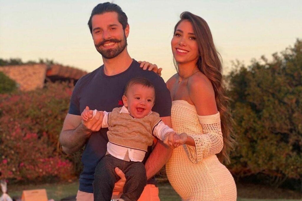 Ele é casado com Romana Novais