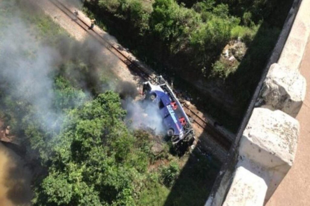 Ela precisou ser transferida