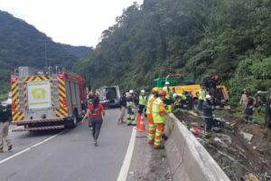 Até o momento, infelizmente, o acidente deixou 12 mortos e 9 feridos
