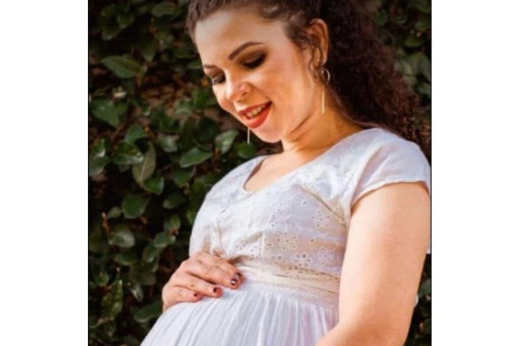 Ela e o bebê não resistiram