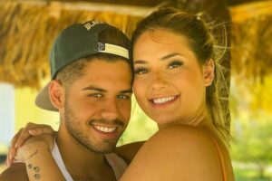 Ela compartilhou a foto para comemorar o aumento de seguidores