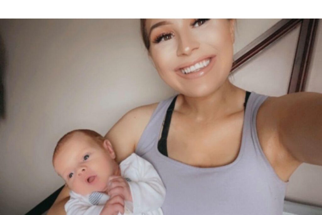 A mãe mostrou a boa forma durante a gestação