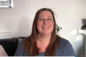 A mãe está grávida pela sétima vez