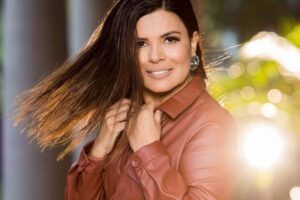 Ela e a família estão em Salvador