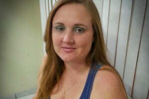 Ela faleceu após dar à luz ao segundo filho