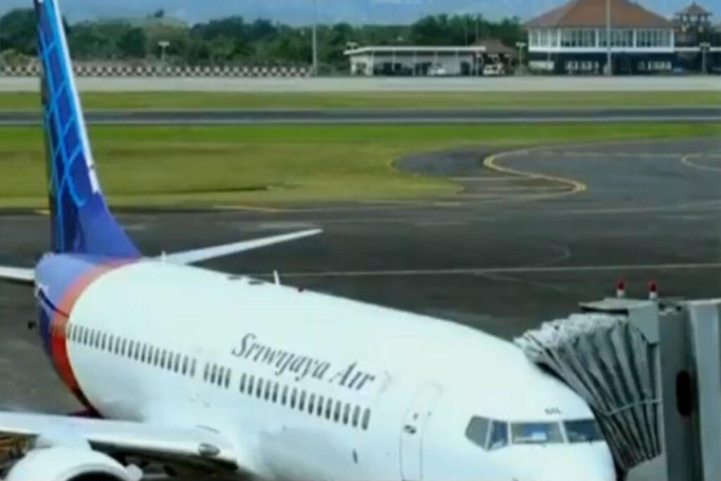 Avião cai na Indonésia