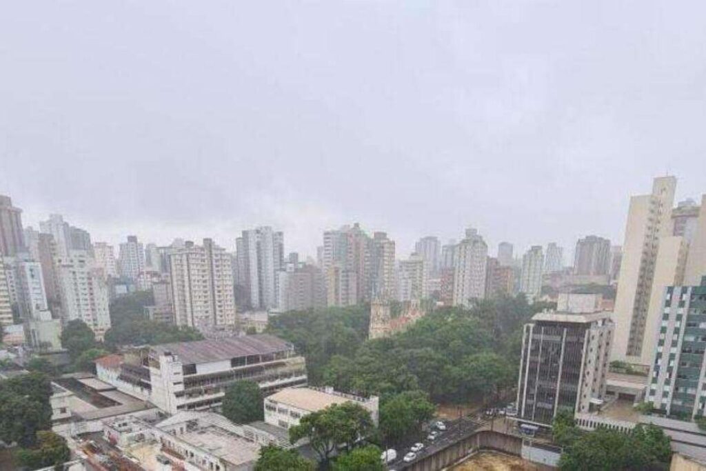 Belo Horizonte passou por fortes chuvas no final de semana