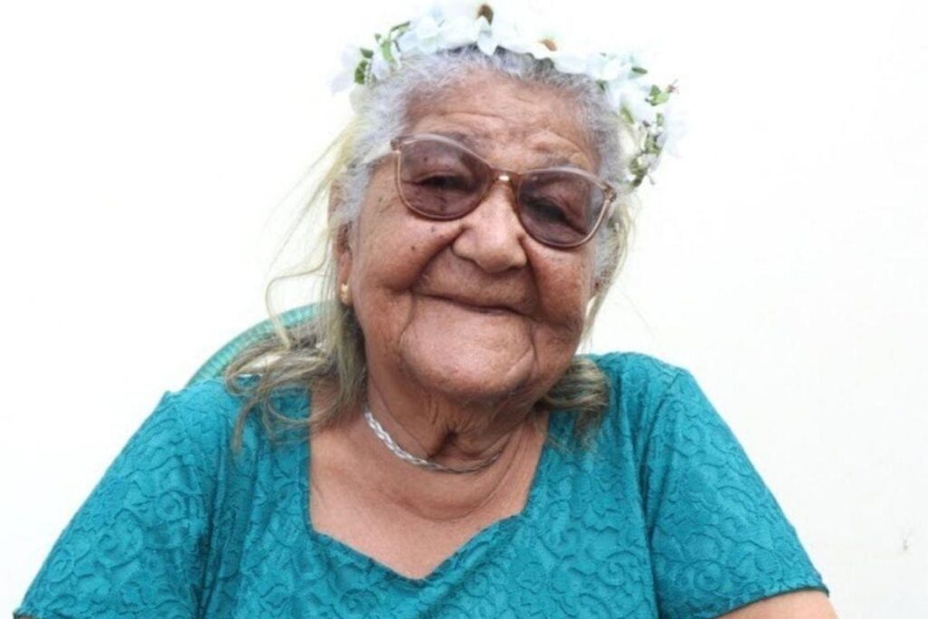 Com 101 anos, dona Maria enviou currículo para empresa no interior de SP