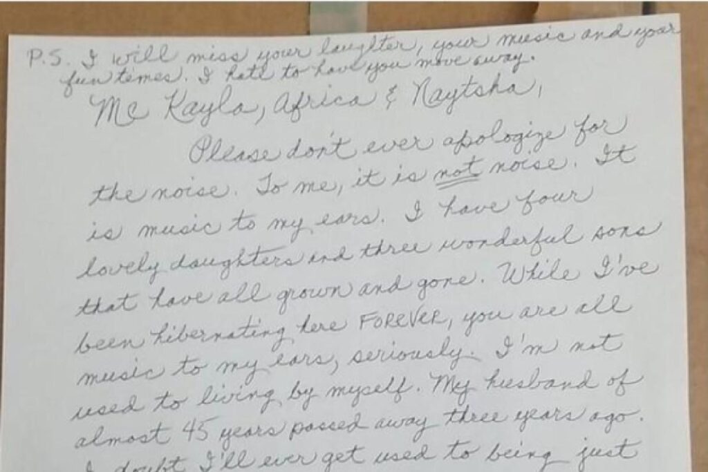 No texto, a mulher agradeceu pela alegria que a festa levou