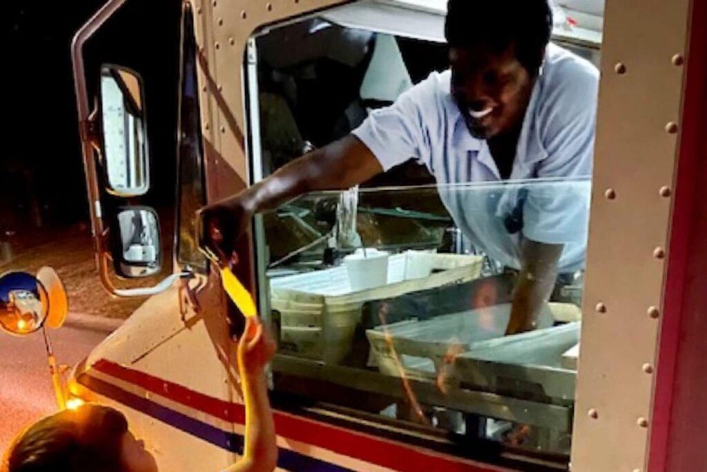 Chip Matthews, estava muito empolgado com o aniversário e comemorou da melhor forma!