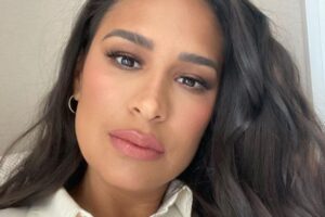 Simone aparece após parto da filha, Zaya, que nasceu no Estados Unidos