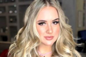 A ex-BBB mostrou o resultado do teste de gravidez