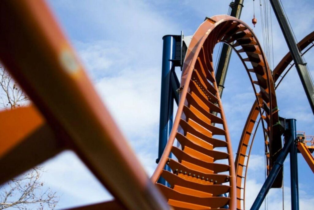 Montanha-russa promete recorde de velocidade de 250 km/h na Arábia Saudita