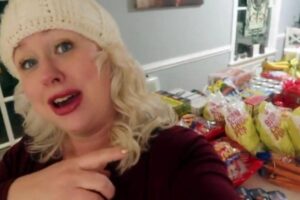 Jamerrill Stewart tem um canal no YouTube onde mostra as compras da família