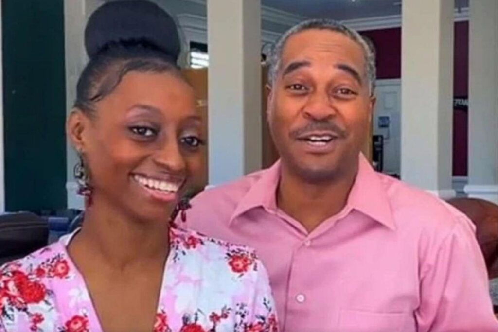 Karen Derrico é mãe de 14 filhos concebidos naturalmente