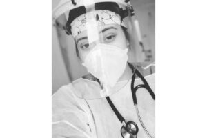 A fisioterapeuta comentou sobre a difícil rotina no hospital durante a pandemia