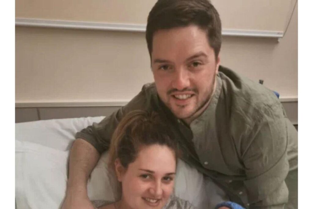 Jess deu à luz gêmeos com aniversários e signos diferentes