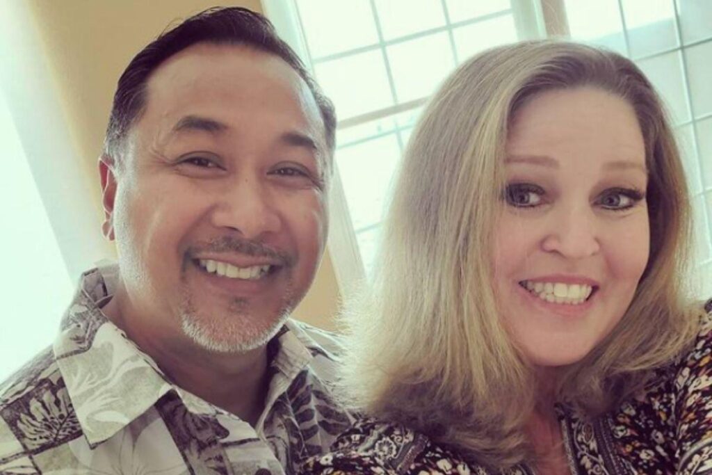 O casal encontrou uma notícia contando que as 7 crianças precisavam de um lar