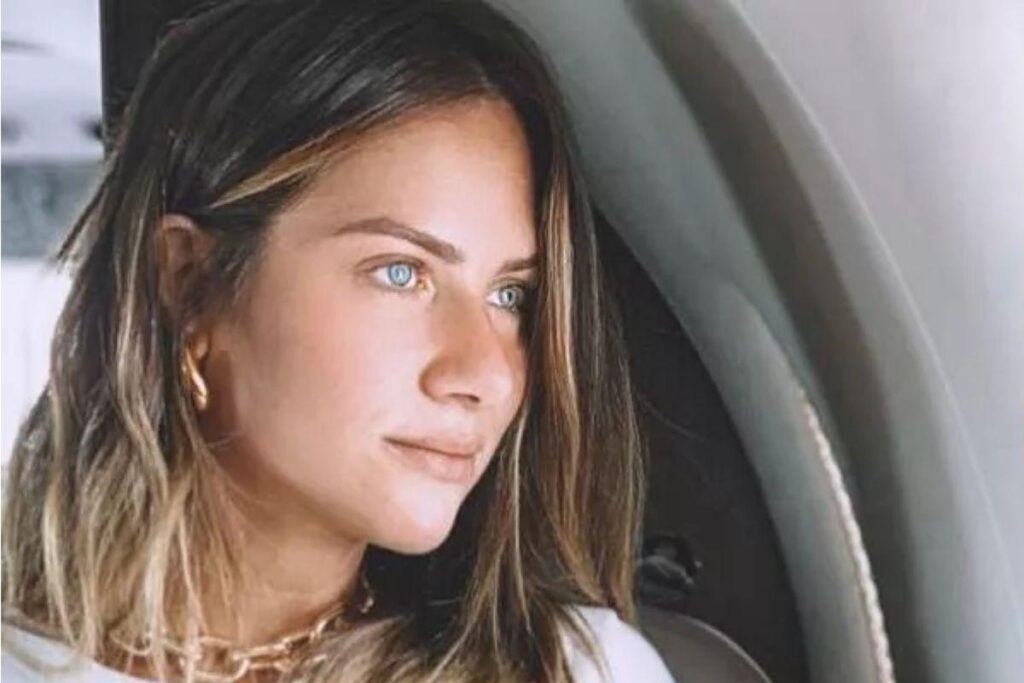 Giovanna Ewbank compartilha fotos amamentando Zyan