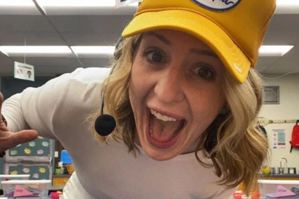 Professora incentiva os alunos a se amarem todos os dias