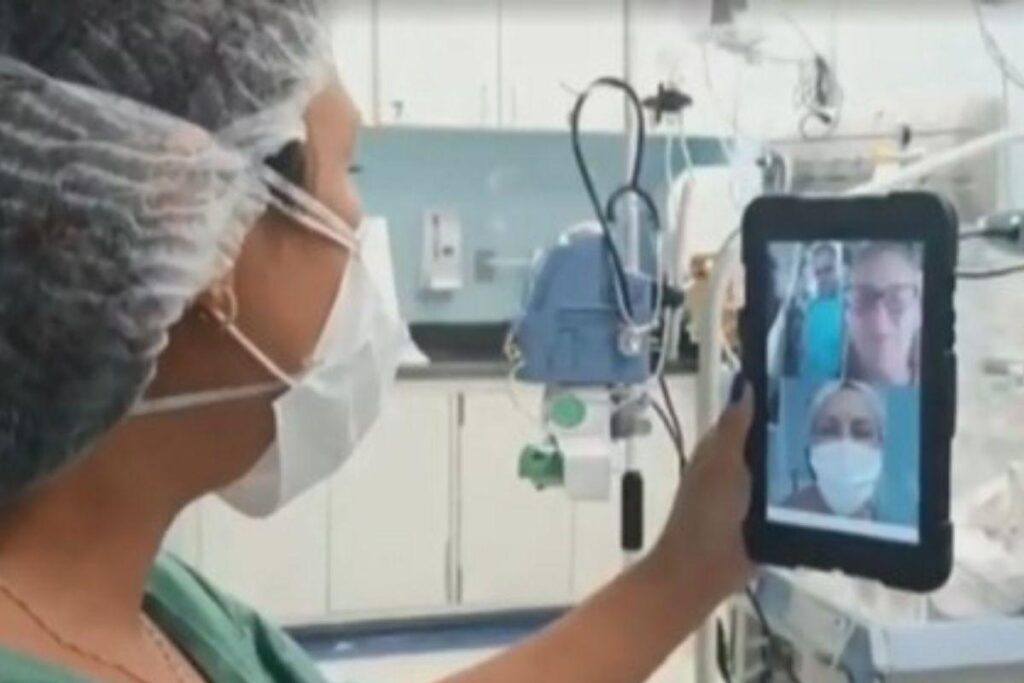 Chamada de vídeo foi a forma que a família encontrou para ver Arthur